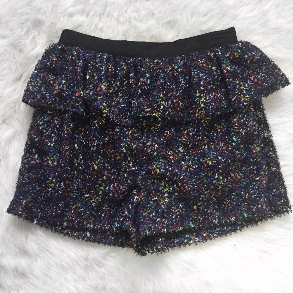 BCBGENERATION SHORT SHORTS PEPLUM PLUSH BLACK MINI